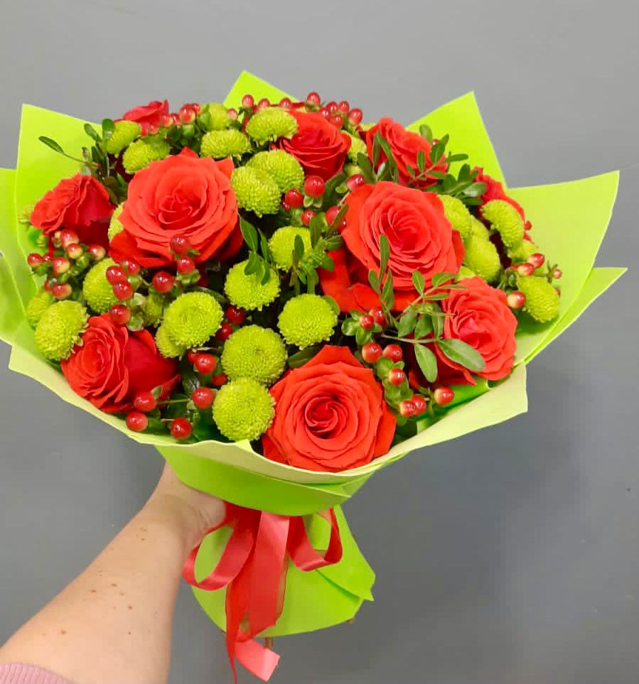 Букет цветов из: Хризантемы и Розы в Нарткале