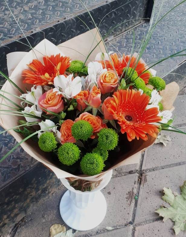 Букет цветов из: Герберы, Хризантемы, Альстромерии и Розы в Нарткале