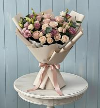 Букет цветов из:  Розы и Лизиантусы в Нарткале