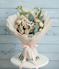 Букет цветов из:  Розы и Лизиантусы в Нарткале