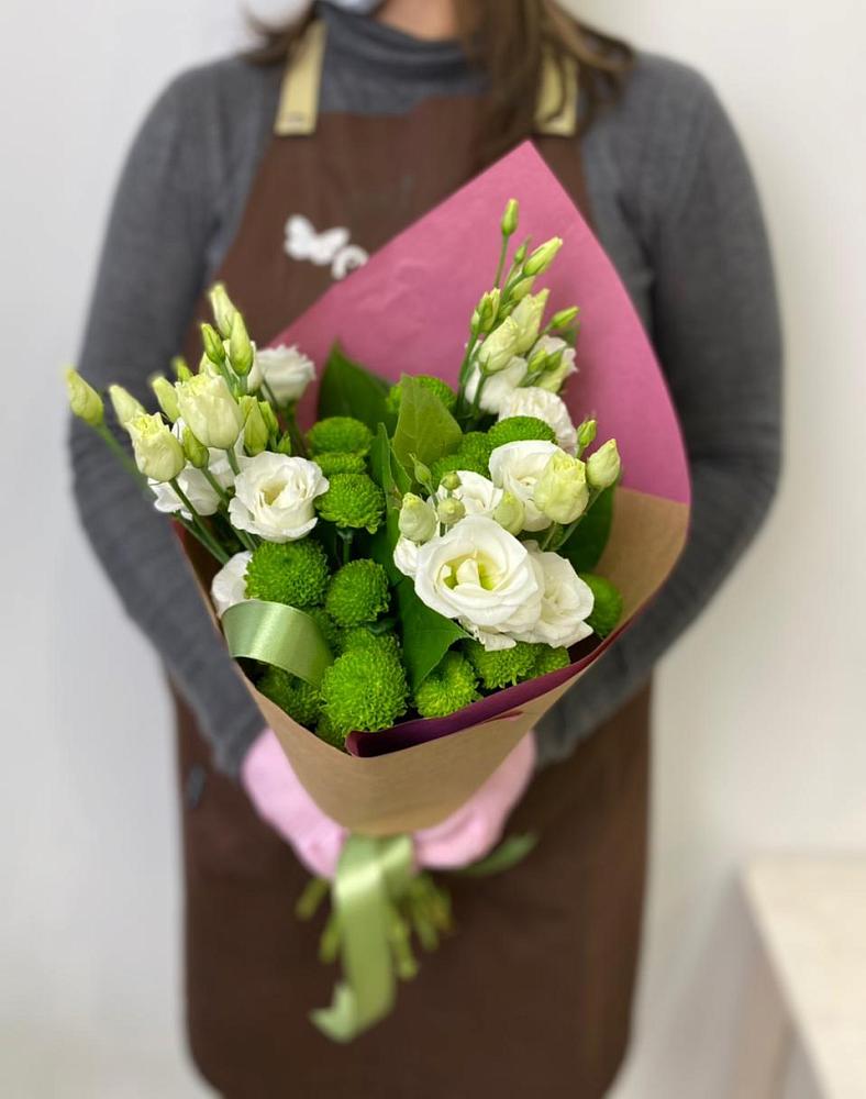 Букет цветов из: Хризантемы и Лизиантусы в Нарткале