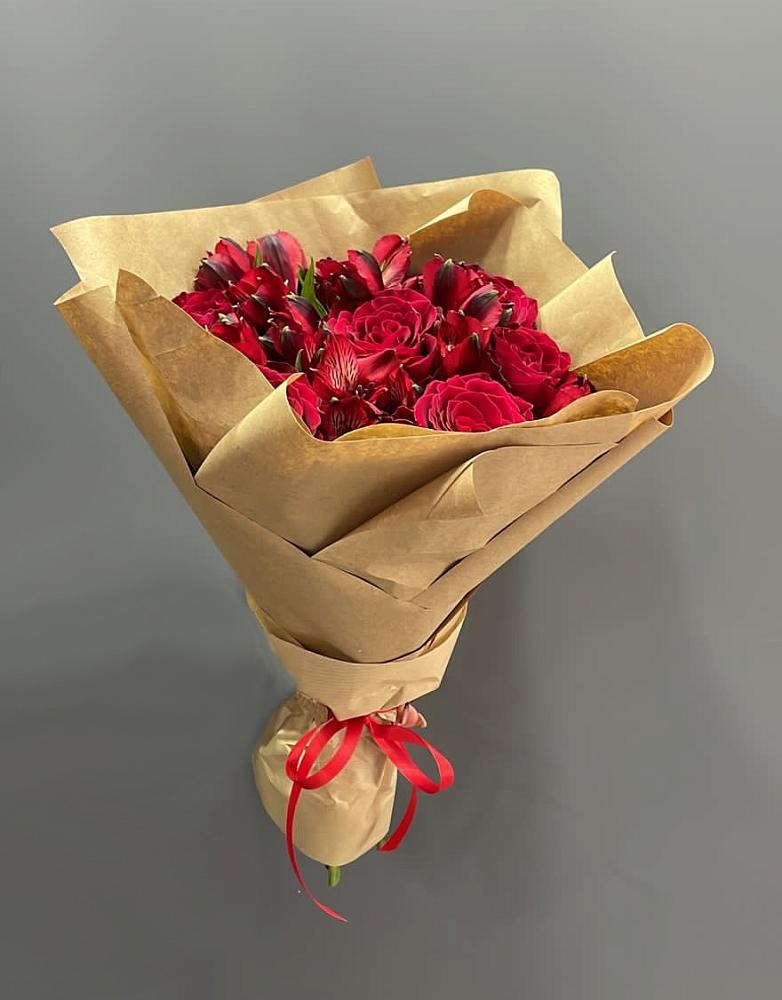 Букет цветов из: Альстромерии и Розы в Нарткале