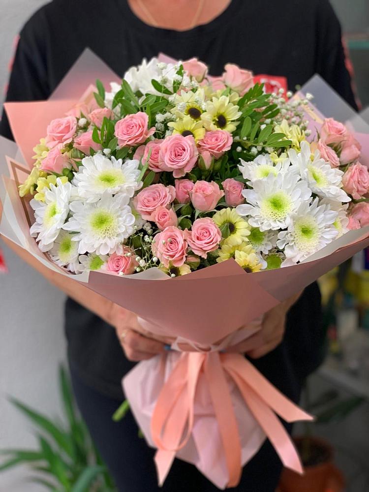 Букет цветов из: Розы и Хризантемы в Нарткале