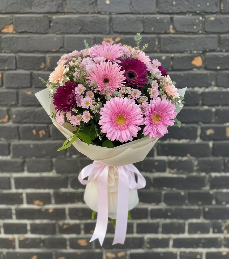Букет цветов из: Герберы и Хризантемы в Нарткале