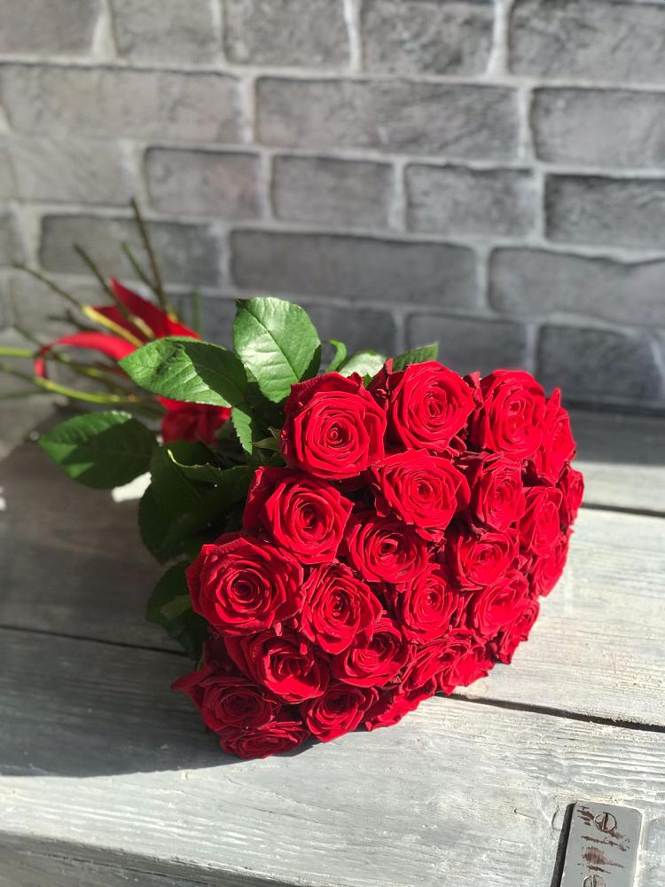 Букет Красные розы Фридом в Нарткале