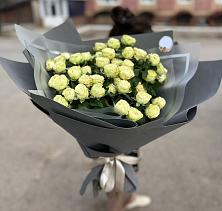 Букет Белые кустовые розы Солинеро в Нарткале