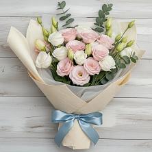 Букет цветов из:  Лизиантусы в Нарткале