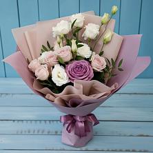 Букет цветов из:  Розы и Лизиантусы в Нарткале