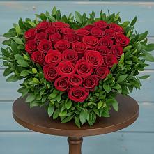 Цветочная композиция из Розы в виде сердца в Нарткале