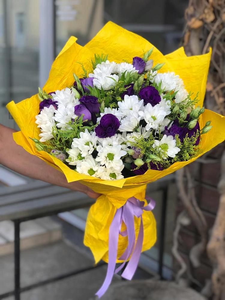 Букет цветов из: Ирисы, Хризантемы и Ромашки в Нарткале