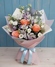 Букет цветов из:  Лизиантусы, Розы, Альстромерии и Гипсофила в Нарткале