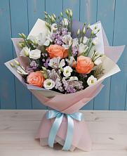 Букет цветов из:  Лизиантусы, Розы, Альстромерии и Гипсофила в Нарткале