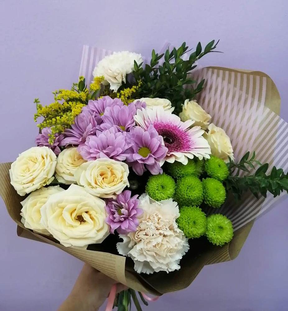 Букет цветов из: Хризантемы, Розы, Гвоздики и Герберы в Нарткале