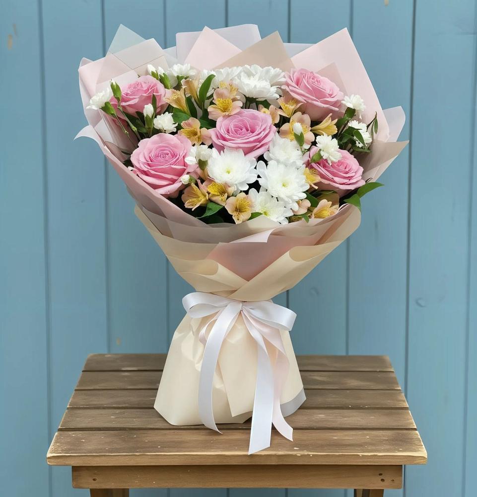 Букет цветов из: Гвоздики, Орхидеи и Розы в Нарткале