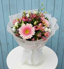 Букет цветов из:  Герберы, Альстромерии и Лизиантусы в Нарткале