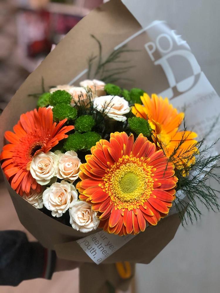 Букет цветов из: Герберы, Хризантемы и Розы в Нарткале
