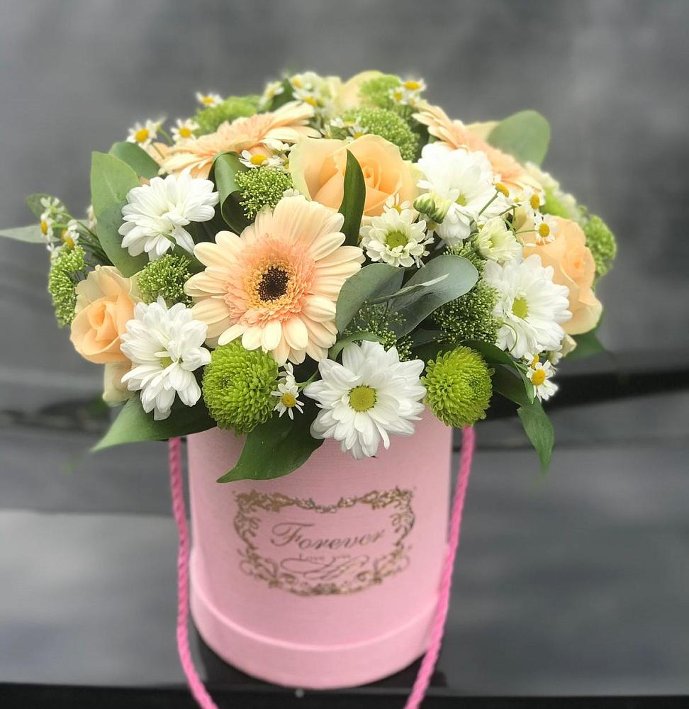 Цветочная композиция из Розы, Герберы и Хризантемы в шляпной коробке в Нарткале