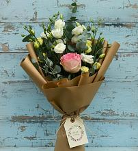 Букет цветов из:  Розы и Лизиантусы в Нарткале
