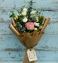 Букет цветов из:  Розы и Лизиантусы в Нарткале