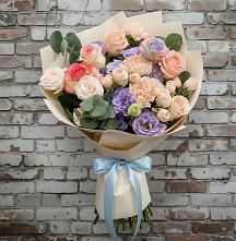 Букет цветов из:  Розы, Лизиантусы и Гвоздики в Нарткале