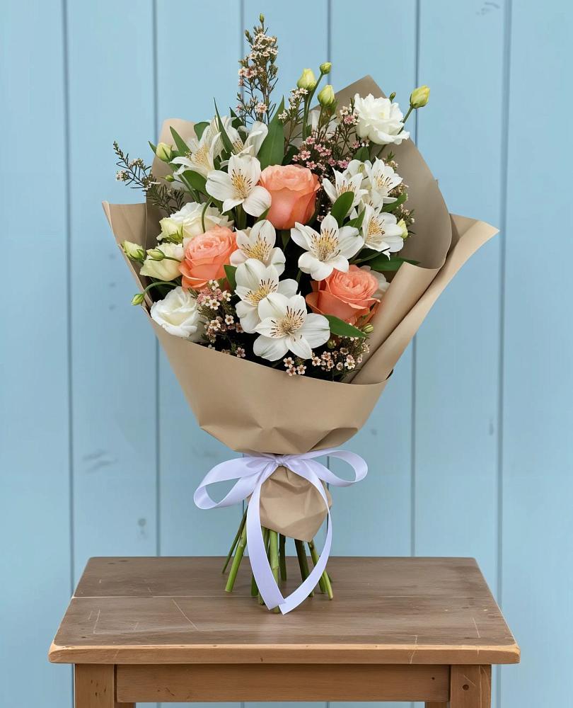 Букет цветов из: Альстромерии, Лизиантусы, Розы и Хризантемы в Нарткале